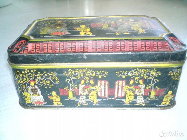 Жестяная коробка