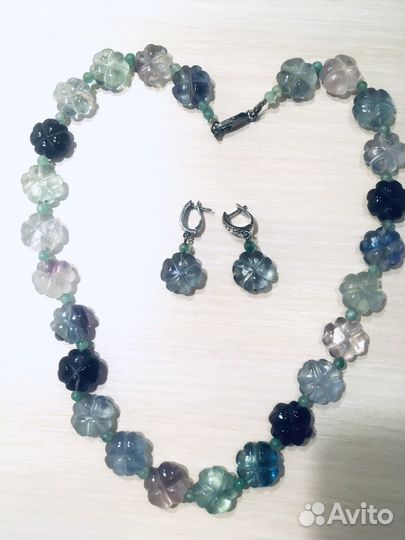 Ювелирные наборы с самоцветами