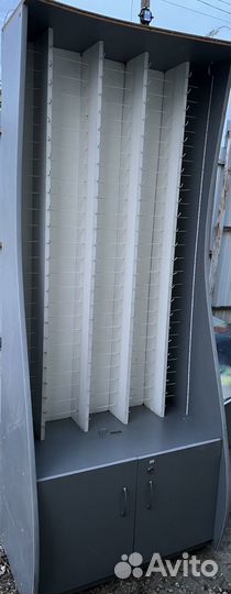 Шкаф -Витрина для очков