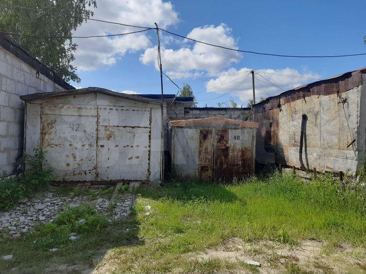 Гараж, > 30 м²