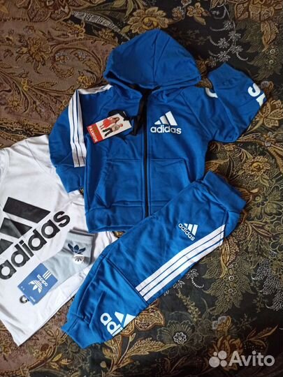 Спортивный костюм тройка новый