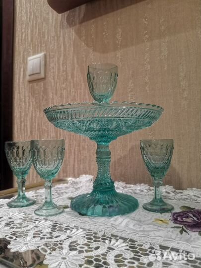 Ваза на ножке рюмки