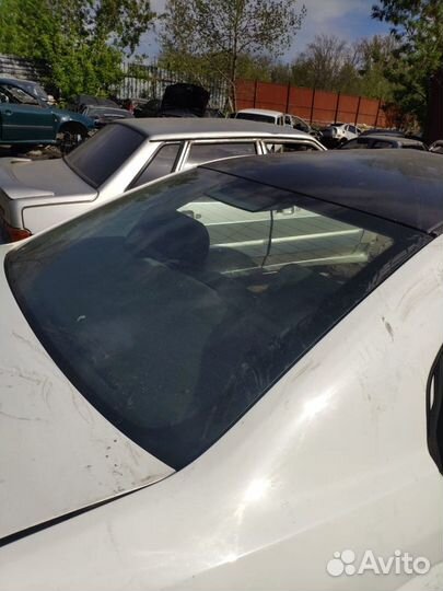 Стекло заднее Ford Mondeo 3