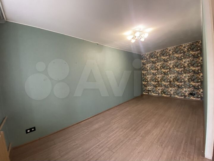 2-к. квартира, 43 м², 1/5 эт.