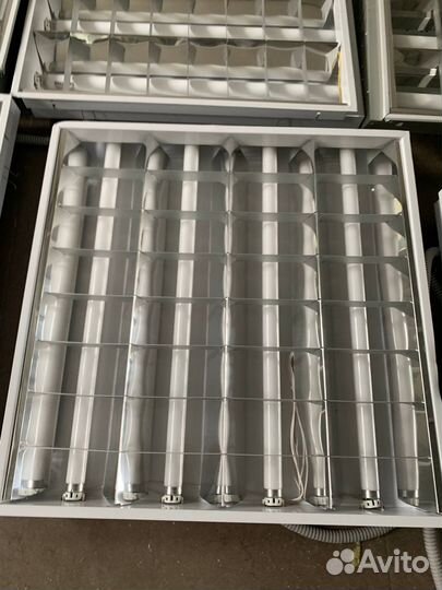 Светильник потолочный armstrong