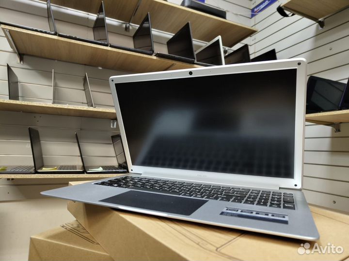 Ноутбук Dexp как новый в коробке/win11/8ram