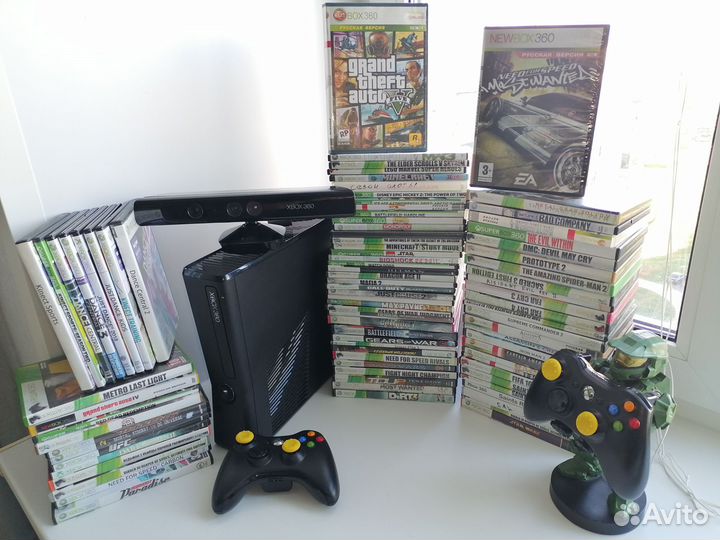 Xbox 360 slim +80дисков,2 геймпада, кинект,коробка
