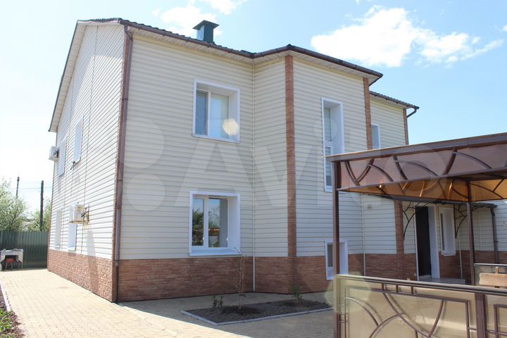 Коттедж 260 м² на участке 7 сот.