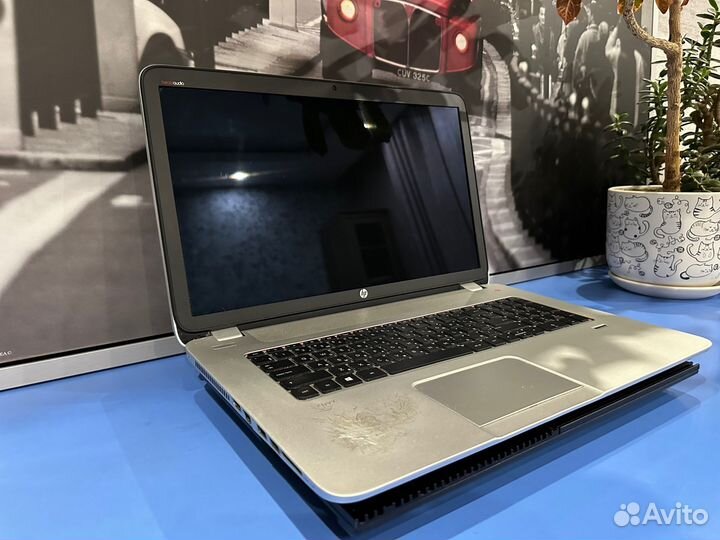 Ноутбук HP envy 17