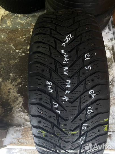 Nokian Tyres Hakkapeliitta 8 215/65 R16 102T