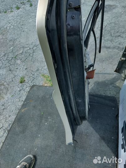 Задняя левая дверь Saturn SL (сатрун сл)