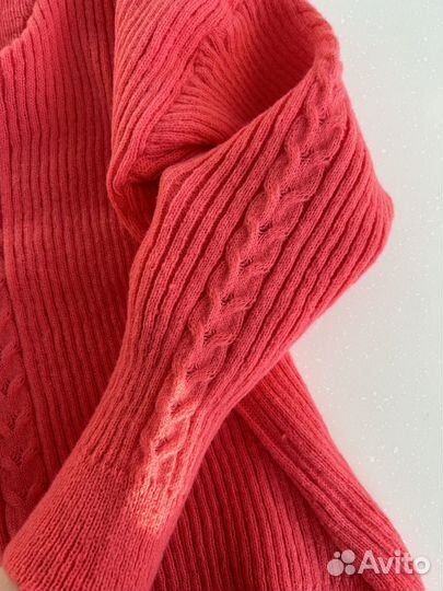 Свитер женский