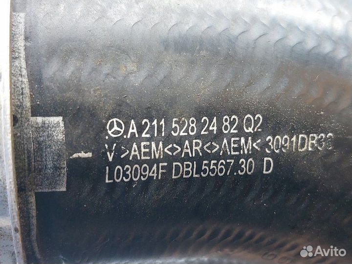 Патрубок интеркулера Mercedes-Benz E-Class W211