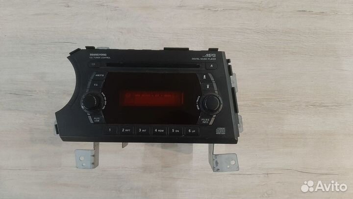 В наличии штатная магнитола Ssang yong Kyron 2