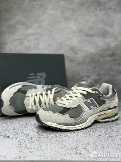 Кроссовки мужские New Balance 2002R