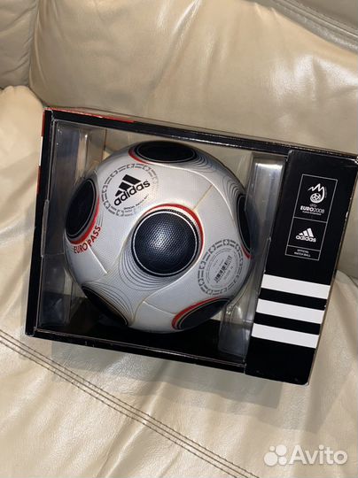 Официальный мяч euro 2008