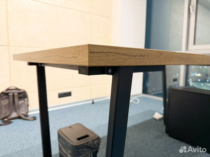 Стол письменный офисный