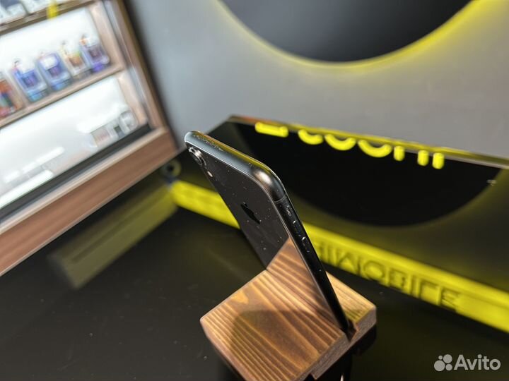 iPhone Xr, 128 ГБ