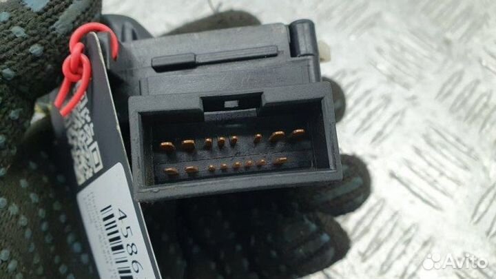 Переключатель поворотов подрулевой Hyundai Accent