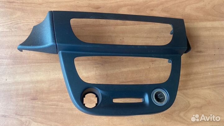 Рамка магнитолы renault fluence 2,0