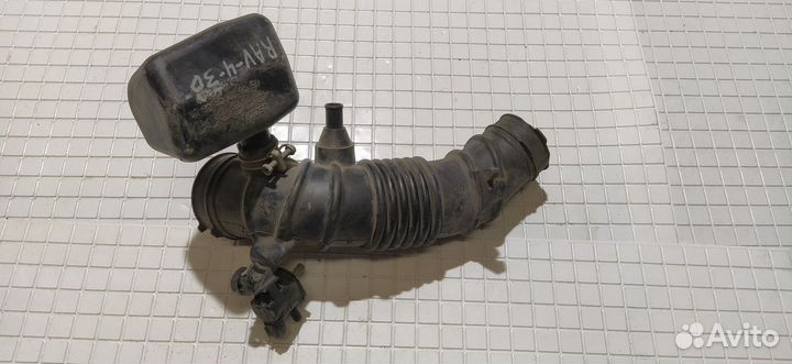 Патрубок воздушного фильтра Toyota RAV4 XA30