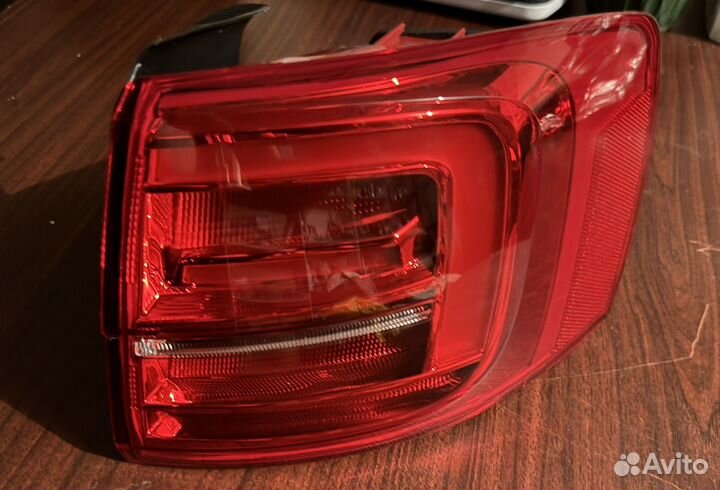 Фонарь задний правый в сборе jetta 6