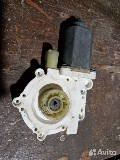 Моторчик стеклоподъемника bmw e39