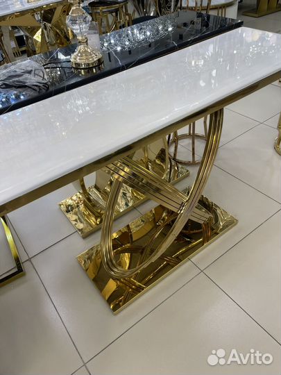 Стол консоль из искусственного камня