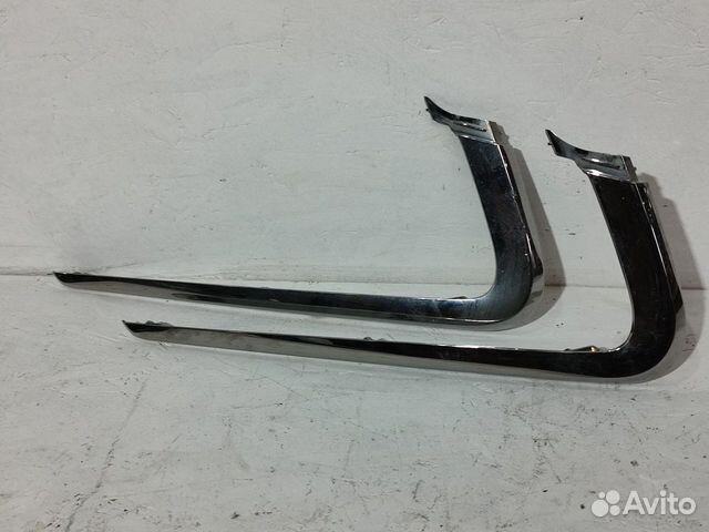 Молдинг переднего бампера верхний левый LADA Vesta