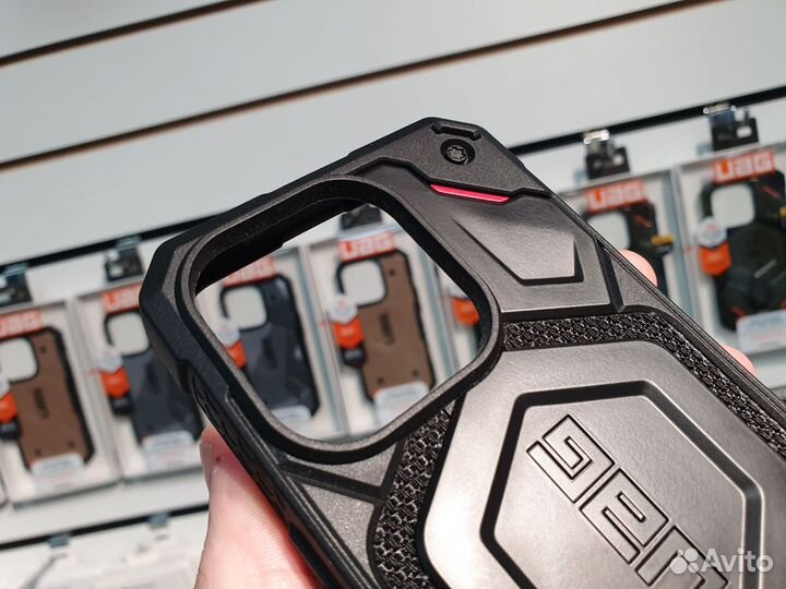 Чехол UAG Monarch Pro MagSafe Black iPhone 15 Pro