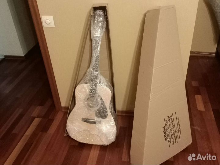 Акустическая гитара yamaha f310 бу