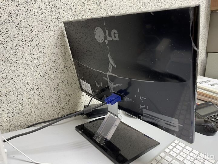 Монитор LG