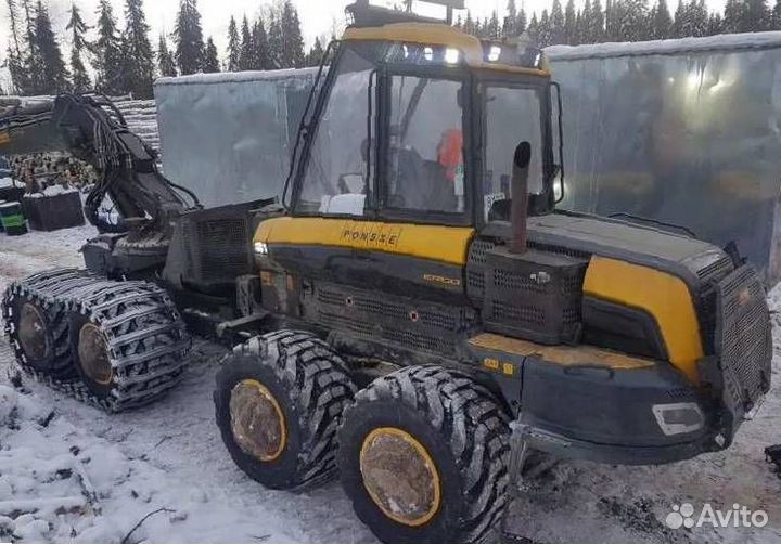 На разборке спецтехника Понссе