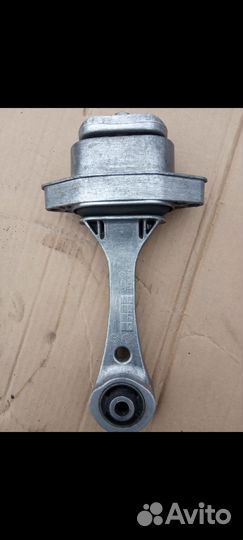 Подушка двигателя передняя шкода октавиа тур