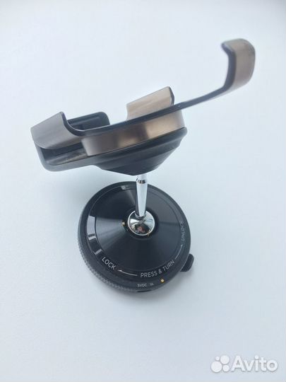 Зарядник в машину