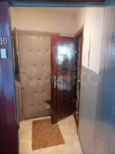 Доля в 2-к. квартире, 51 м², 3/9 эт.