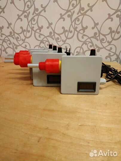 Нагнетатель дыма с вольтметром