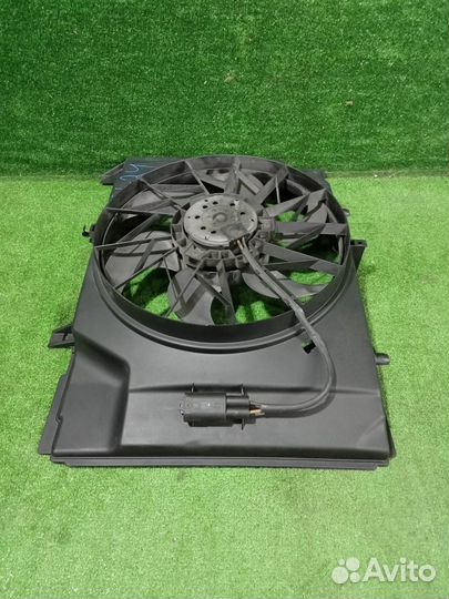 Вентилятор охлаждения радиатора Mercedes-Benz C200