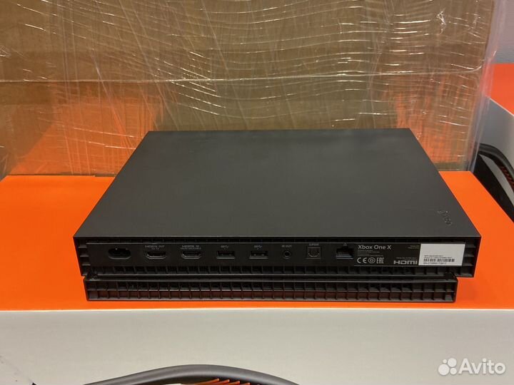 Игровая приставка xbox one x 1tb