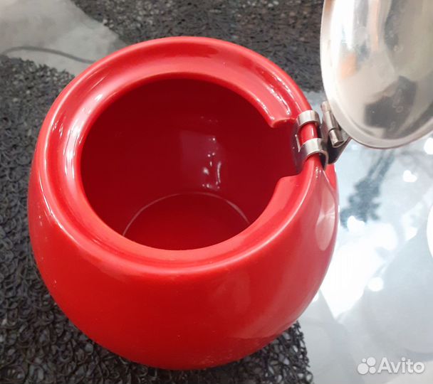 Набор- заварочный чайник и сахарница