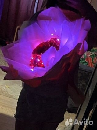 Букет из атласных роз