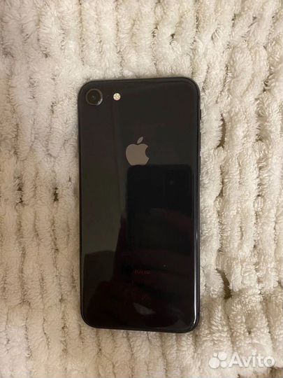iPhone 8, 64 ГБ