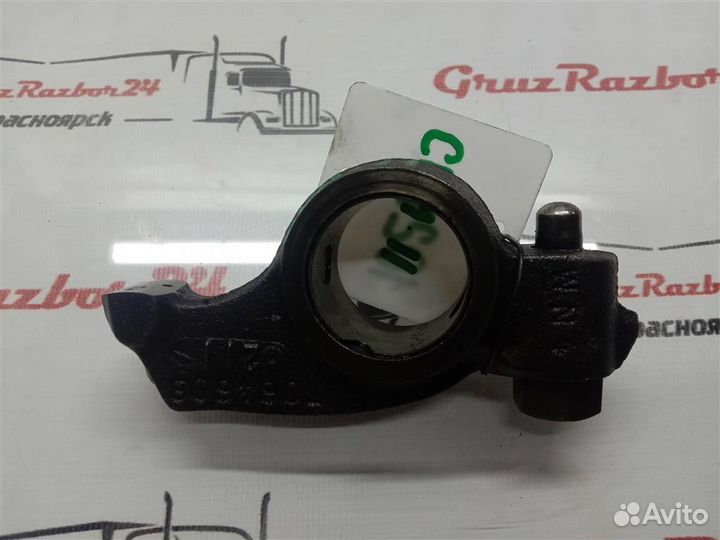 Коромысло (Рокер) впускного клапана Cummins11 306