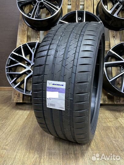 Michelin Pilot Sport 4 S 345/30 R20 106Y