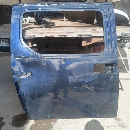 Правая сдвижная дверь Hyundai staria