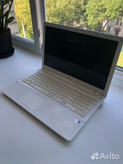 Ноутбук Samsung np450r5e