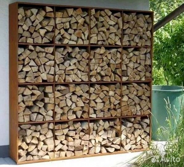 Дрова колотые с укладной в дровник