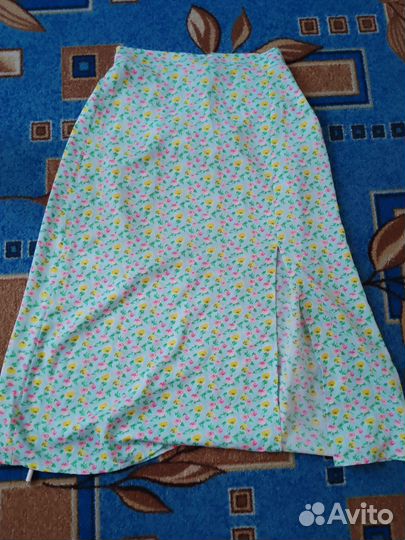 Юбка с разрезом