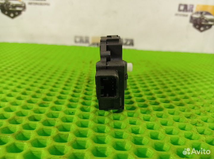 Моторчик заслонки печки