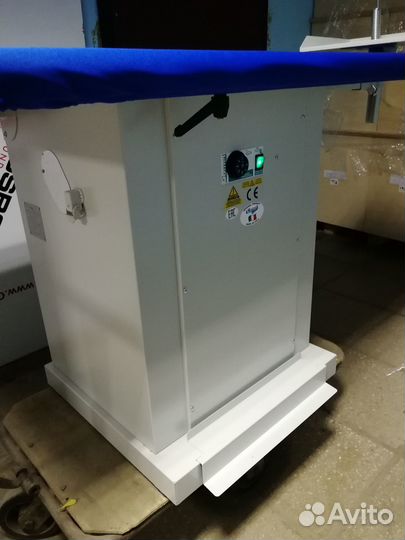 Comel MP/A Прямоугольный утюжильный стол